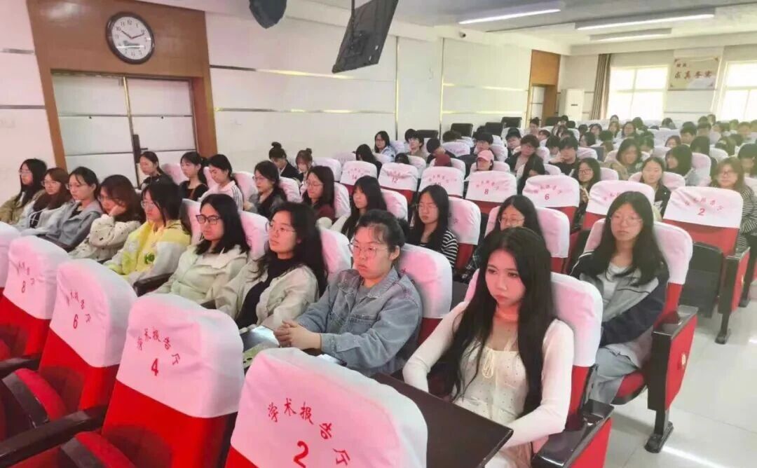 业界导师领航 共赴经济新程｜beat365官网专题讲座赋能学子职业成长