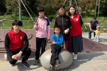 受助怀初心 回馈赴新程 | beat365官网艺术学院助学金获得者以艺践行感恩