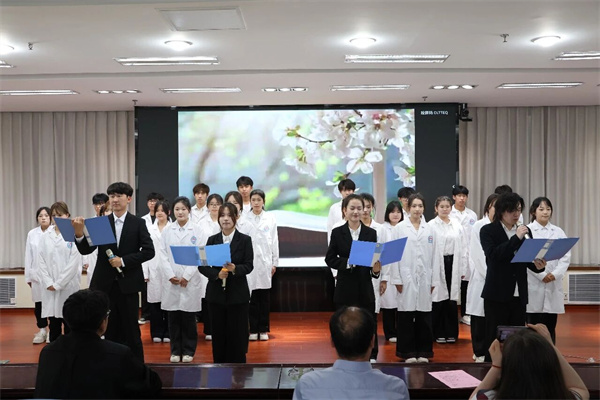 康复医学院受邀参加保定市疾病控制预防中心全民阅读周主题活动