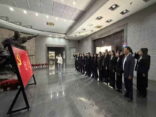 传承红色基因，筑牢党建根基