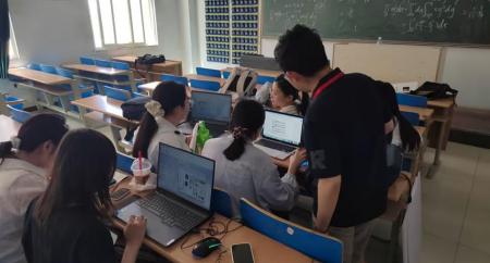 屏上筑梦 设计启航 ——产品设计专业UI设计课程顺利开启开课阶段