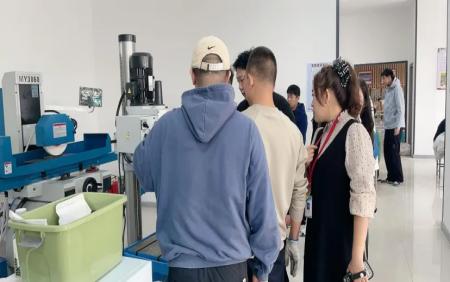 理论融于实践 技能照亮未来 ——环境、产品设计专业开展模型设备培训