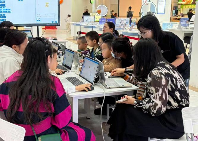 【教育学院·学院快讯】育人微光暖童心 实习筑梦践初心