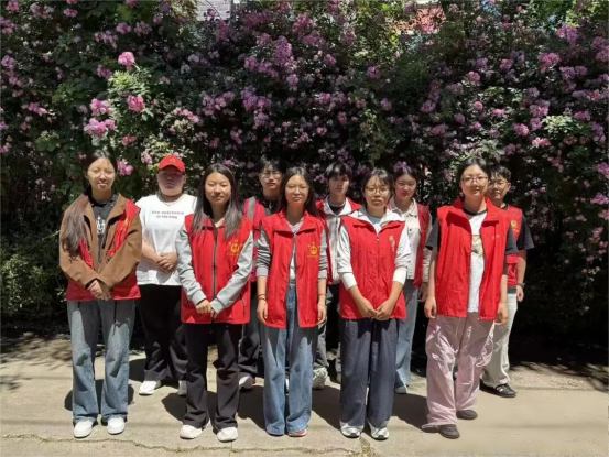 践行劳动精神，奉献青春力量——会计学院开展社区劳动志愿服务活动
