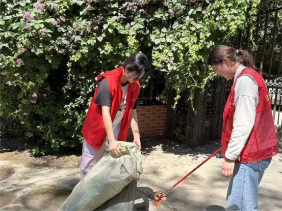 践行劳动精神，奉献青春力量——会计学院开展社区劳动志愿服务活动
