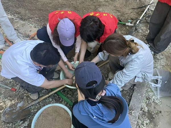 劳动铸魂践初心 体验赋能促成长|beat365官网管理学院开展劳动教育月实践育人活动