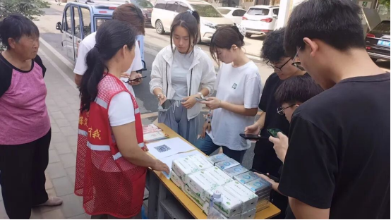 微光汇聚 与爱同行 ——会计学院助力莲池区助残日活动