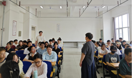 倾听师生心声 凝聚育人合力 ——会计学院组织开展师生座谈会