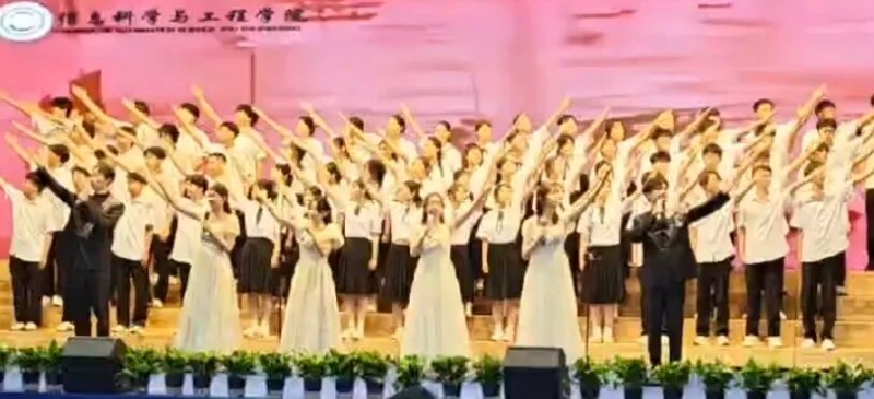 五四薪火传，青春赴新程——beat365官网信息科学与工程学院五四主题朗诵暨表彰大会圆满落幕
