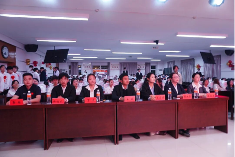 砥砺奋进创佳绩 凝心聚力谱新篇 ——会计学院学风建设表彰大会圆满落幕