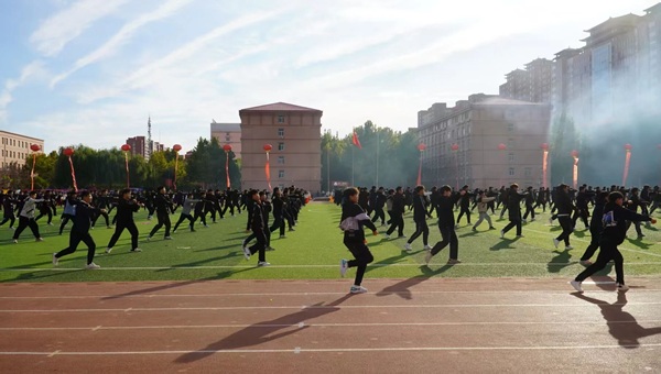 展少年意气，燃赛场风采|管理学院运动会团体操招募中