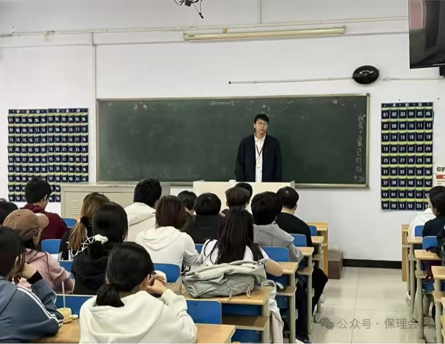 资助育人｜以感恩为帆，筑成长之路——“助学金+感恩”系列活动总结