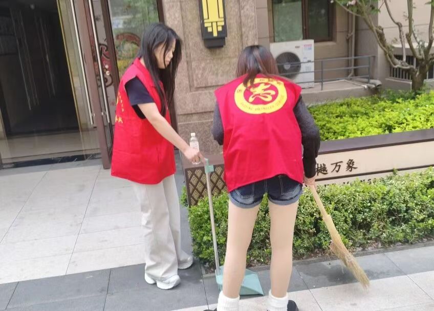 资助育人｜以感恩为帆，筑成长之路——“助学金+感恩”系列活动总结