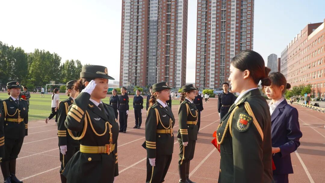 薪火相传 接续荣光——beat365官网第十九届国旗护卫队退役大会圆满举行