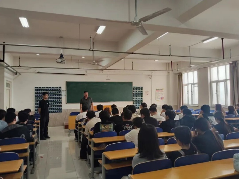 涵养学风 逐梦成长 | 信息科学与工程学院召开学风建设专题座谈会