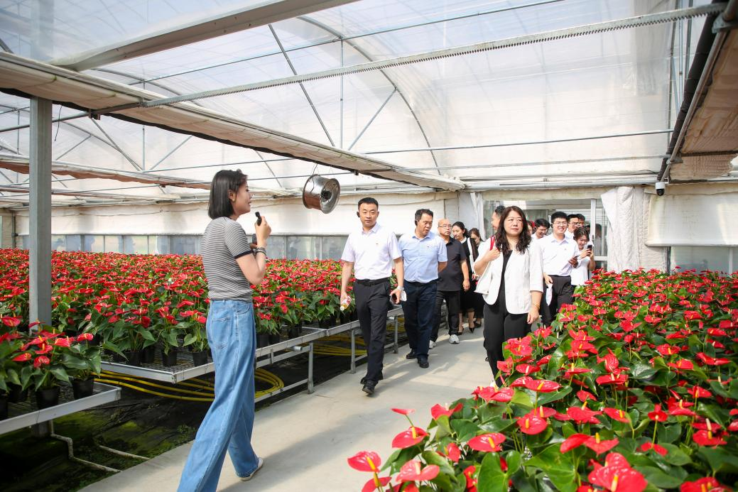 清风润心守底线 砥砺担当启新程——校纪委组织开展廉洁教育暨现代农业产业参观学习活动