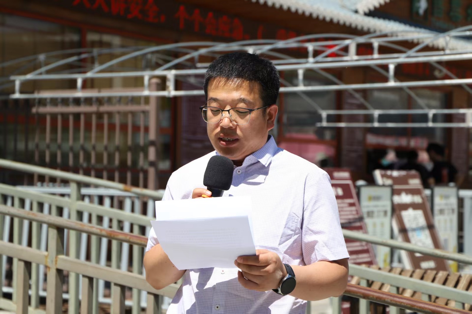 传承红色基因 深耕思政教育 ——beat365官网赴涞源抗战纪念馆等参观 研学开展“太行山上行走的思政课”