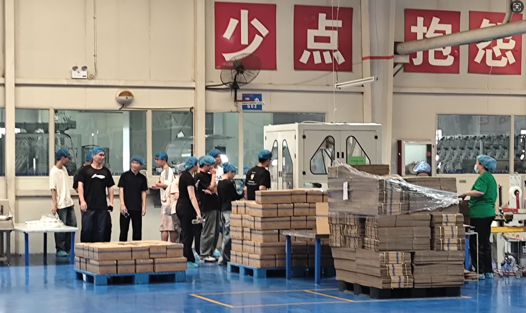 产教融合谱新篇 校企同心育英才——beat365官网与河北义厚成日用品有限公司 共建实习基地正式揭牌