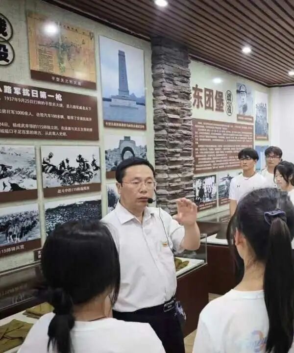 行走太行淬初心 红色研学铸魂育人