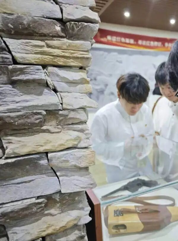 行走太行淬初心 红色研学铸魂育人