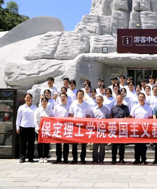 行走太行淬初心 红色研学铸魂育人