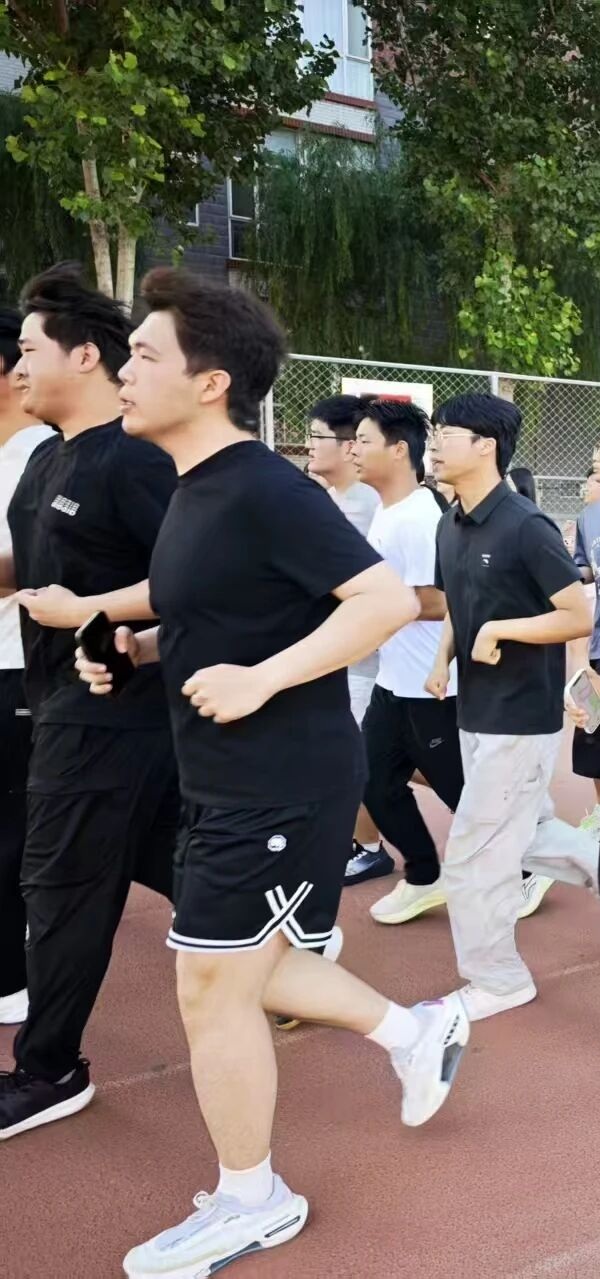 阳光晨跑砺意志 学风领航启新程——我院“阳光晨跑・学风领航”活动正式启动