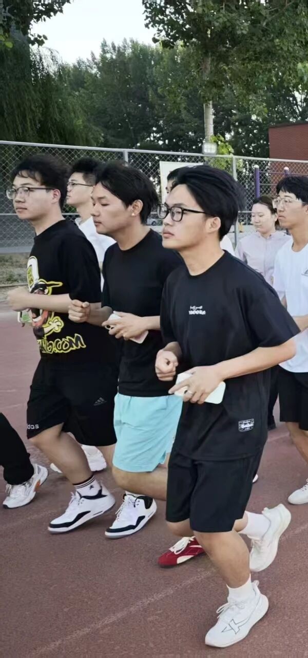 阳光晨跑砺意志 学风领航启新程——我院“阳光晨跑・学风领航”活动正式启动