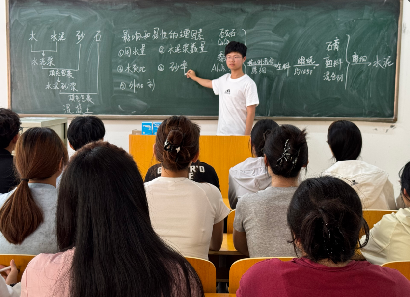 结对传帮带 携手促成才——管理科学与工程学院开展学业结对帮扶活动