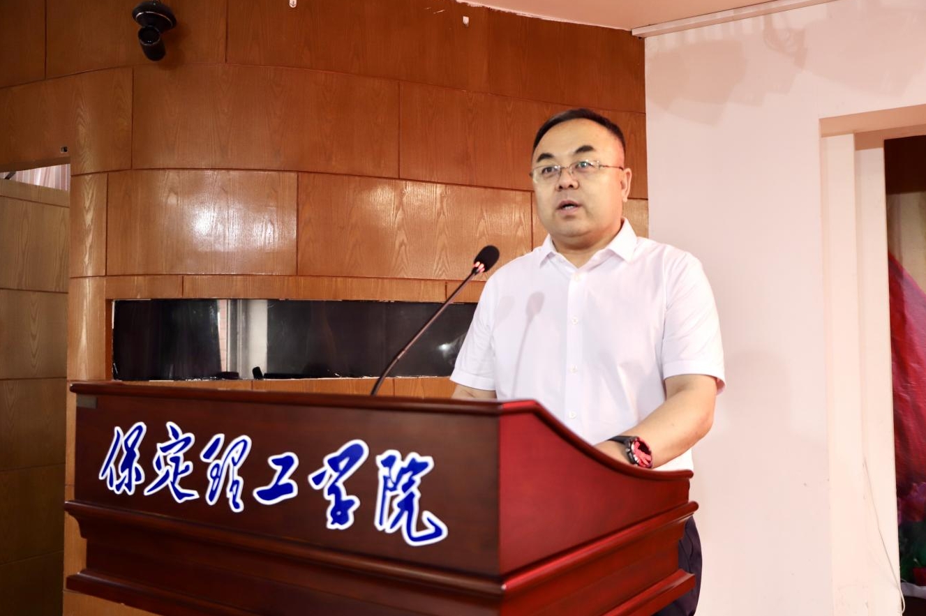 深耕经典铸魂育人 协同赋能思政课堂——首届驻保高校马克思主义经典著作研读与赋能思政课教学研讨会在beat365官网召开
