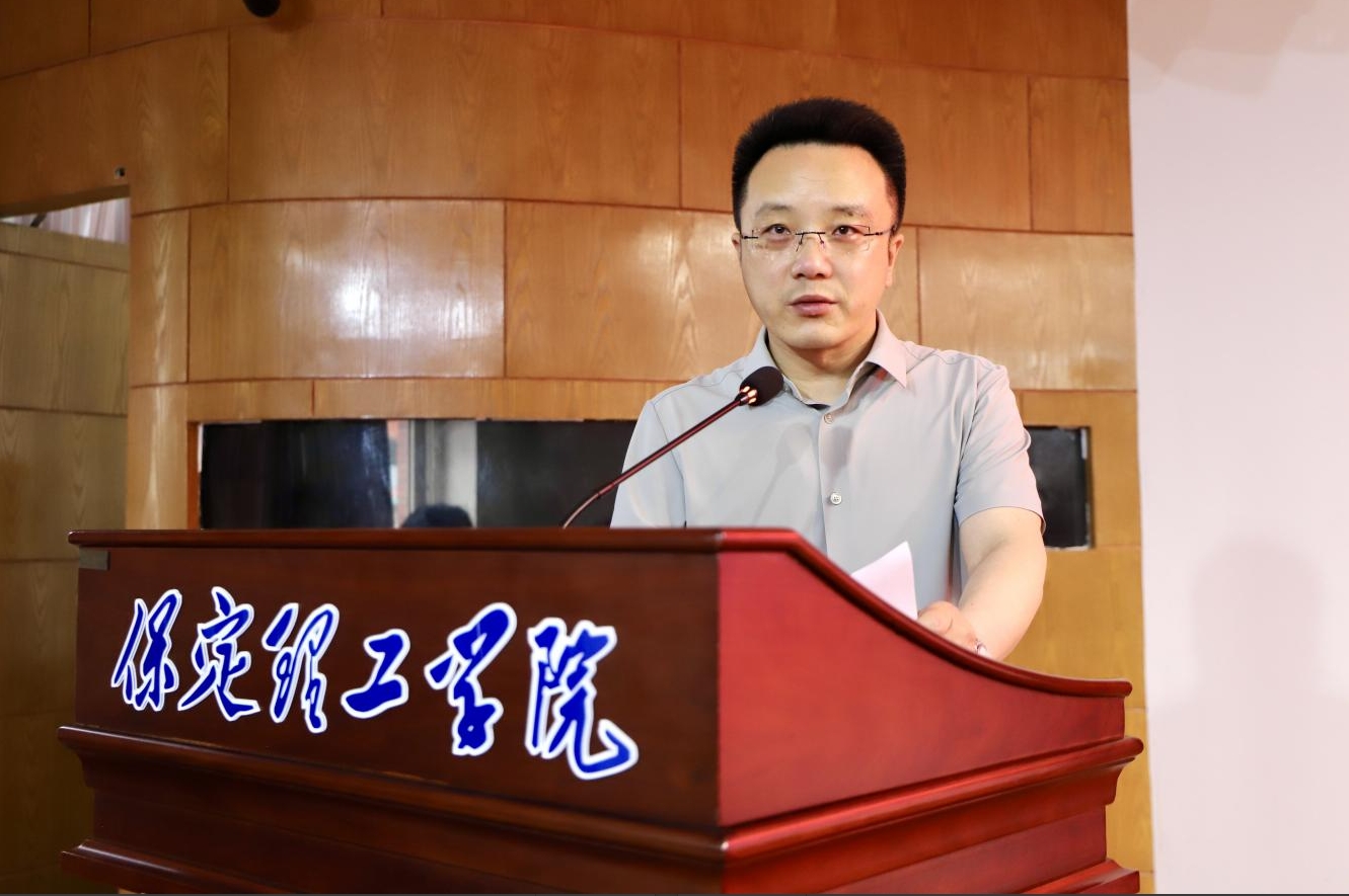 深耕经典铸魂育人 协同赋能思政课堂——首届驻保高校马克思主义经典著作研读与赋能思政课教学研讨会在beat365官网召开