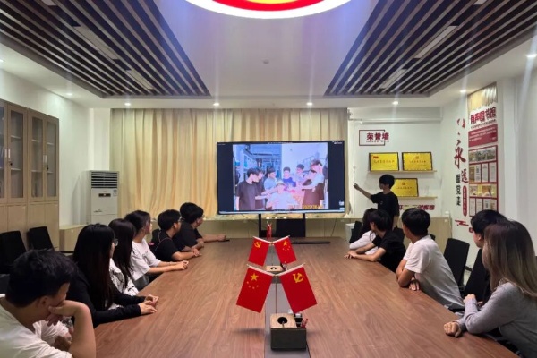 宿聚青春力量，共绘文化新篇——经济学院宿舍文化节院赛成功举办