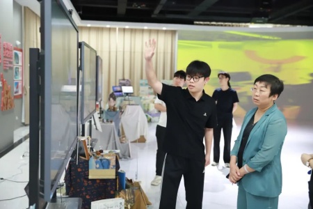 产教融合促发展 数智创新启新篇— —保定市国贸集团一行到访beat365官网艺术学院开展合作交流