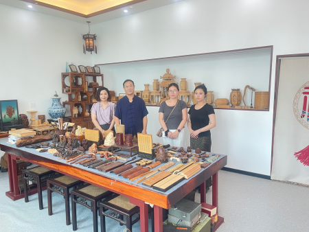 探访非遗工坊，融古艺于设计 ——专业教师赴雄安京簧竹木雕刻大师工作室交流