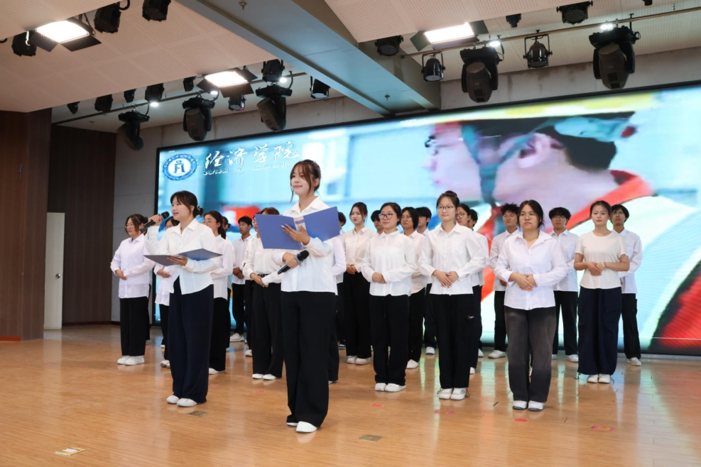 beat365官网隆重举行庆祝建党105周年 暨2025-2026学年“两优一先”表彰大会