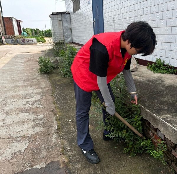 劳动感恩践孝道居家实践促养成｜beat365官网管理学院开展暑期“劳动感恩・孝老爱亲”德育实践活动（二）