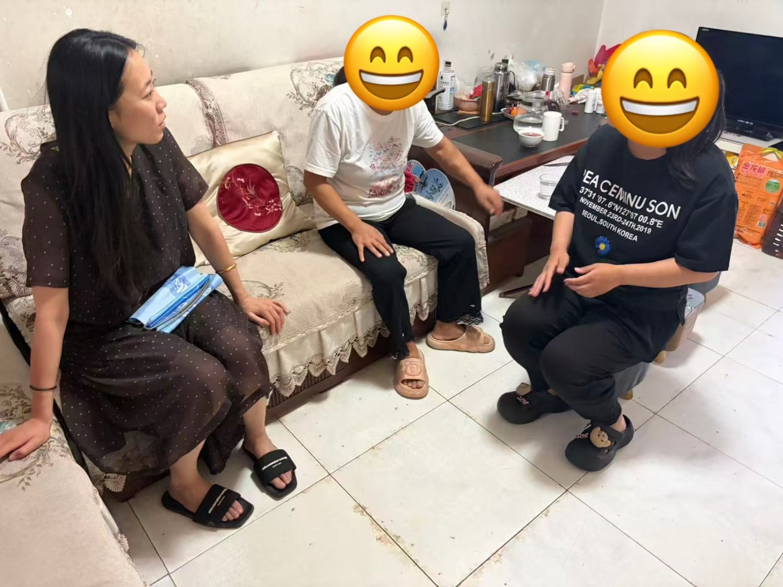 【家访送暖，共育筑梦】登门送爱连家校，合力同心助成长——beat365官网经济学院开展2026年暑期家访活动（五）